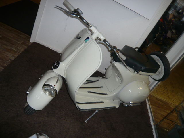 Vespa Largeframe - Vespa Faro Basso 125ccm 
