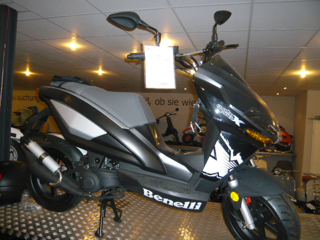 Sonstige - Benelli 49X 50ccm Mofa oder 45 Km-h