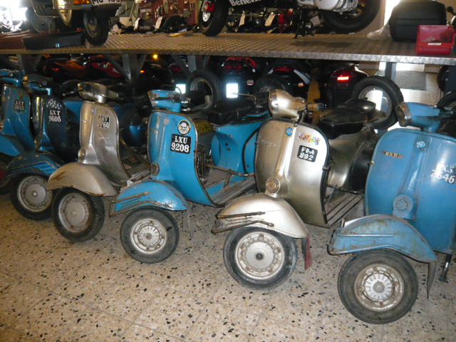 Vespa Restaurationsobjekte - Vespa Sprint Veloce Super 150ccm  Paket 6 Stueck
