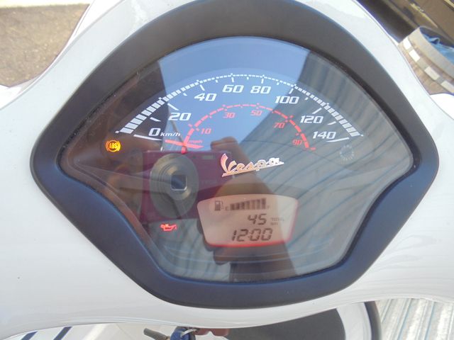VESPA GTS 125 Racing Sixties Iget ABS
