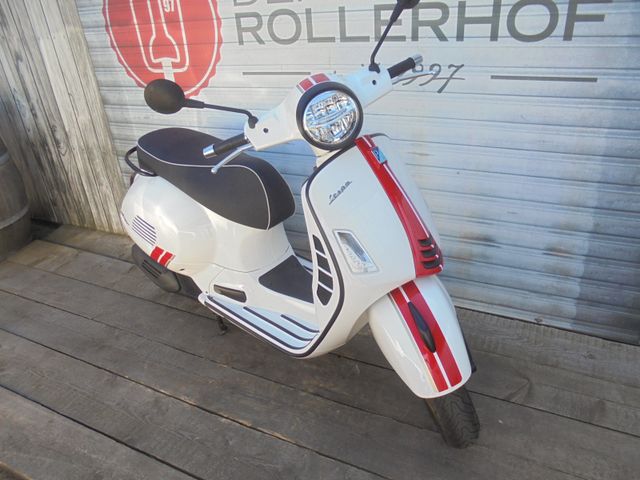 VESPA GTS 125 Racing Sixties Iget ABS