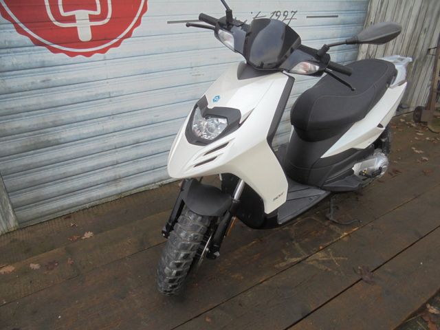 PIAGGIO New TPH 50ccm 2 Takt