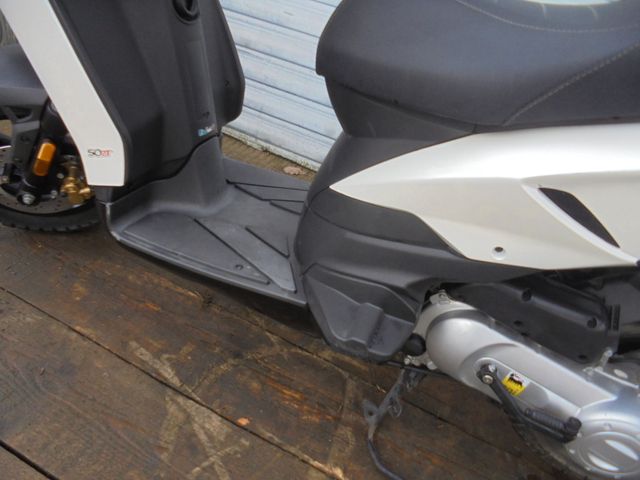 PIAGGIO New TPH 50ccm 2 Takt