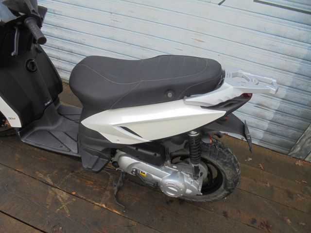 PIAGGIO New TPH 50ccm 2 Takt