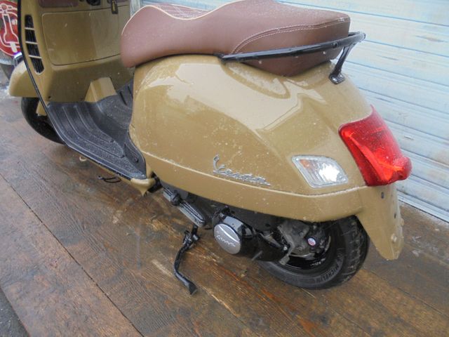 VESPA GTS 300 Super Sport look