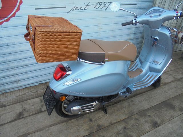 VESPA Primavera 125 Iget E5 PICNIC