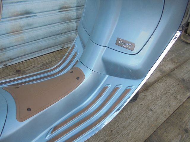 VESPA Primavera 125 Iget E5 PICNIC