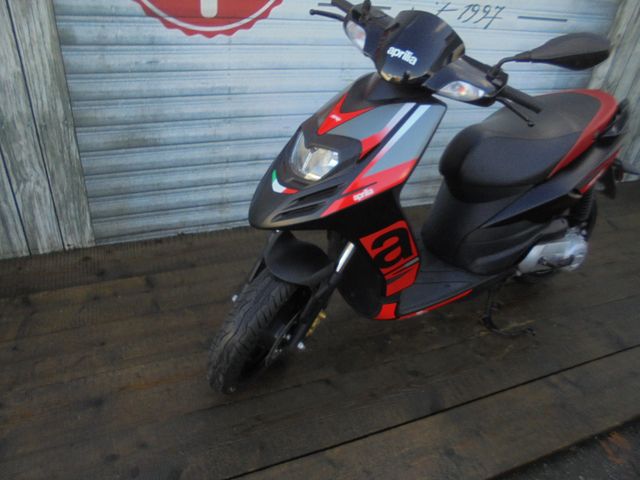 APRILIA SR Motard 50 2T Mofa 25 oder 45 Km/h