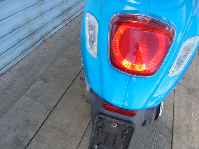 VESPA Primavera 50 4 Takt 50 Jahre PV Sondermodel
