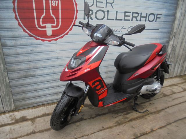 APRILIA SR 50 Motard 2 Takt