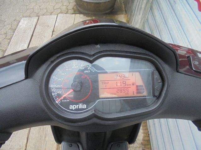APRILIA SR 50 Motard 2 Takt