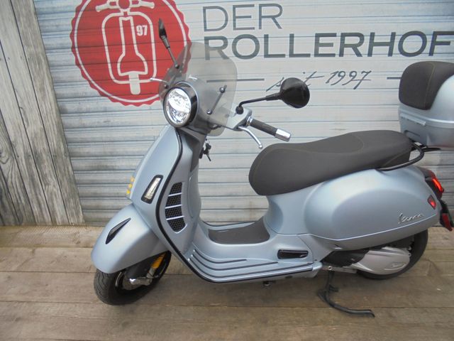 VESPA GTS 300 Super Tech E5 all black