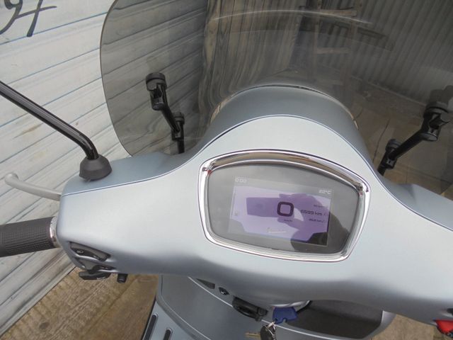 VESPA GTS 300 Super Tech E5 all black