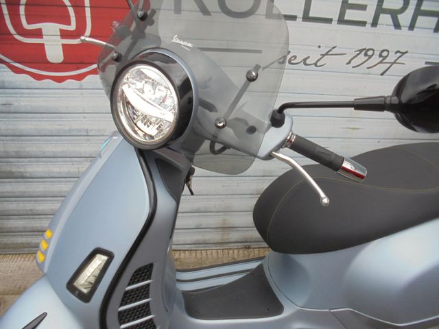 VESPA GTS 300 Super Tech E5 all black