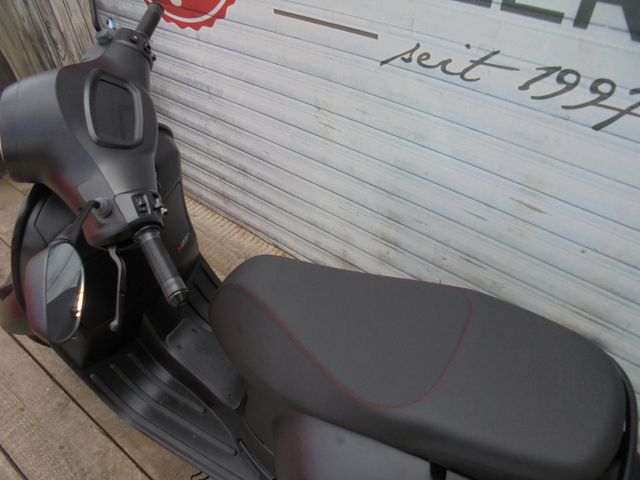 VESPA GTS 125 Super Sport RST FL E5 + Keyless
