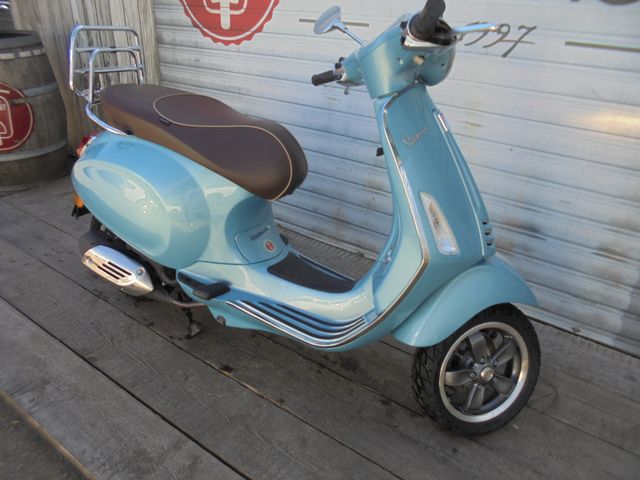 VESPA Primavera 50 4 Takt 70 Jahre