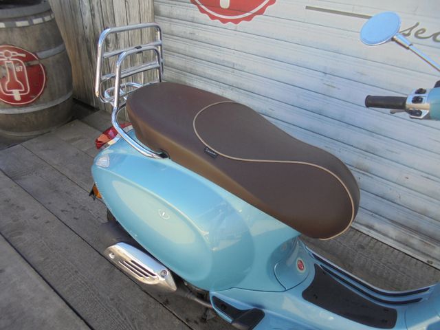VESPA Primavera 50 4 Takt 70 Jahre