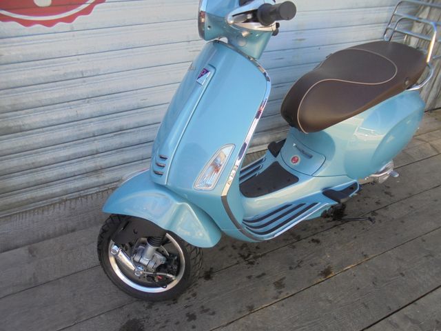 VESPA Primavera 50 4 Takt 70 Jahre