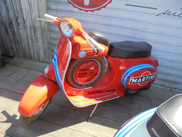 VESPA V 50 im SS 50 Style MARTINI RACING