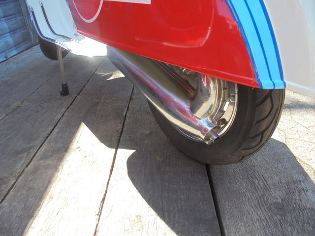 VESPA V 50 im SS 50 Style MARTINI RACING