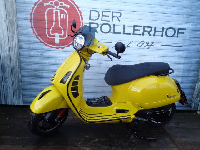 Vespa GTS 300 HPE E5 Super RH yellow Edition