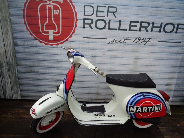 Vespa Primavera 125 ET3 B 196 im Martini - Design