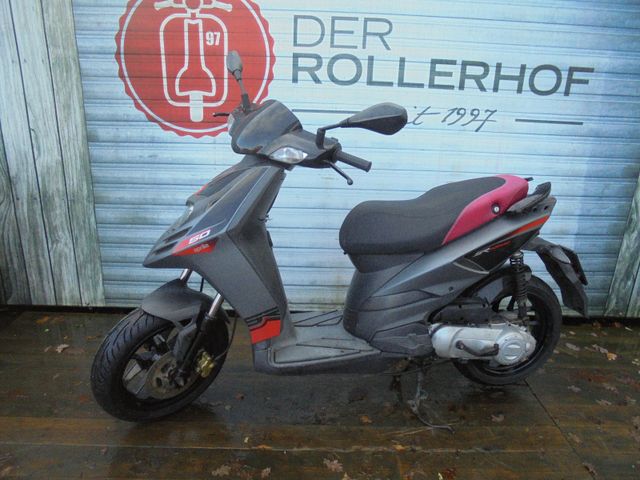 Aprilia SR 50 Motard 2T