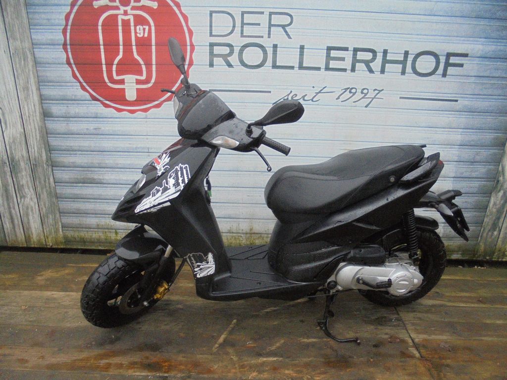 Piaggio New Typhoon 50 2T / New TPH 50 2T
