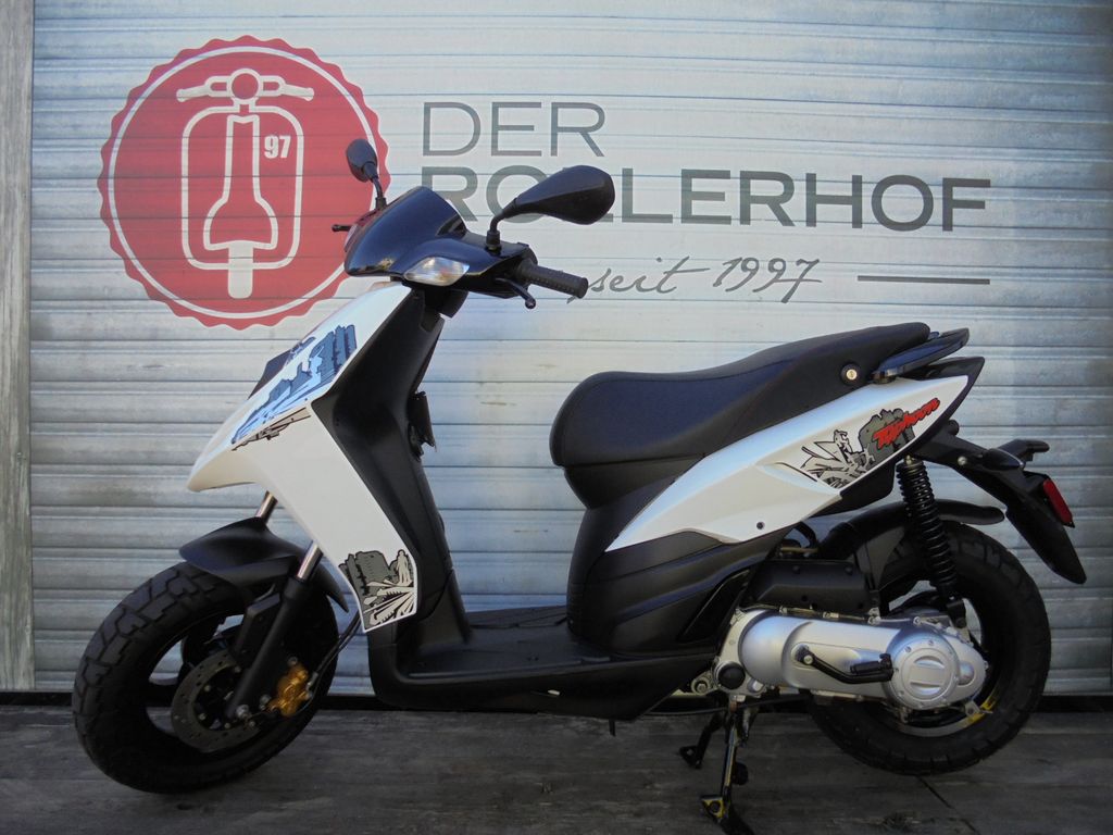 Piaggio New Typhoon 50 2T / New TPH 50 2T