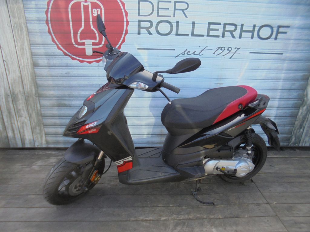 Aprilia SR Motard 50 2T Mofa