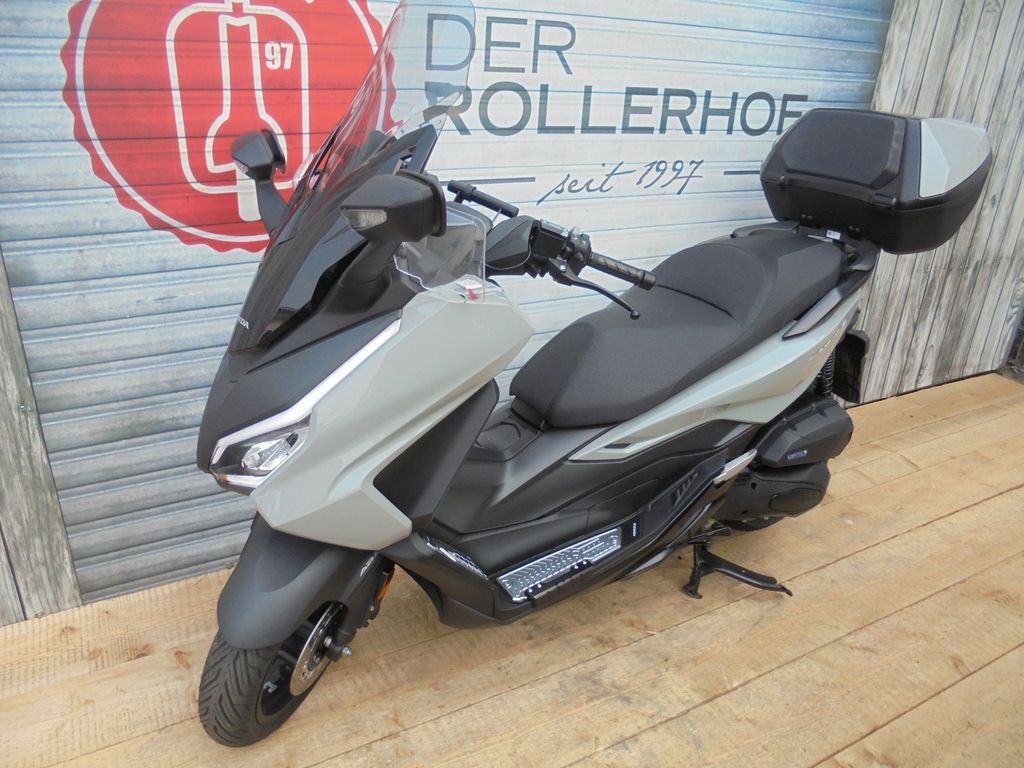 Honda Forza 125 wie neu
