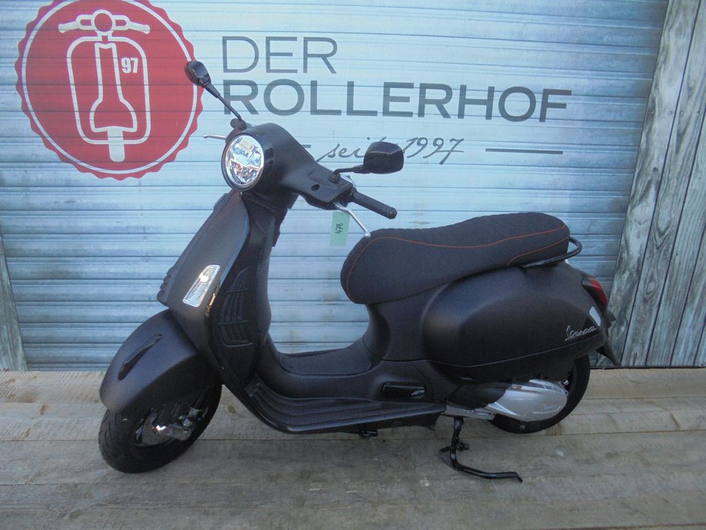 Vespa GTS 300 Super Sport RST E5