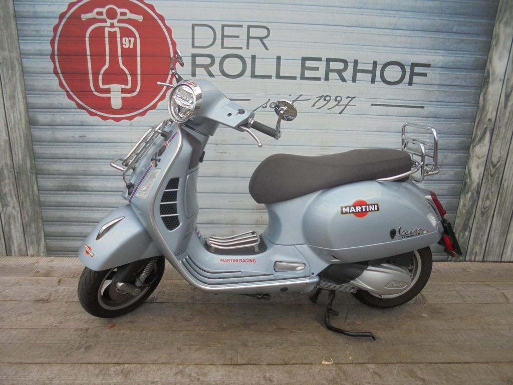 Vespa GTS 300 wie Touring HPE E5 Martini