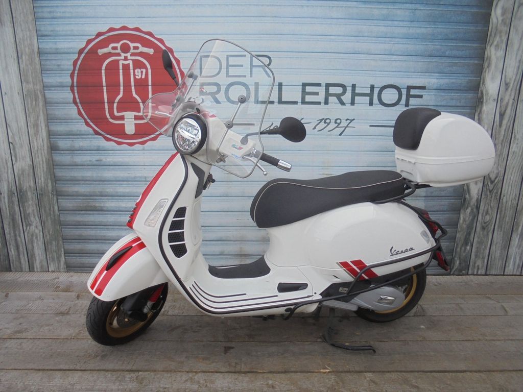 Vespa GTS 125 Racing Sixties