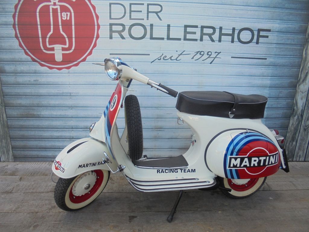 Vespa VBB 150 -125 Zulassung im Martini-Racing Schaden