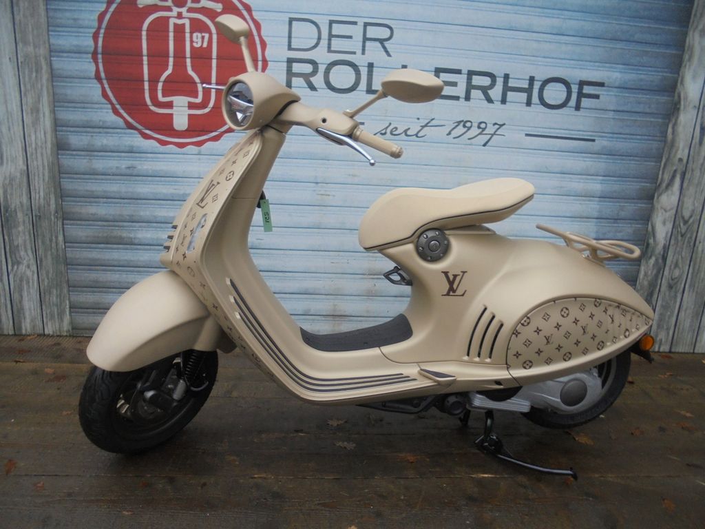 Vespa 946 LV Style RH Edition