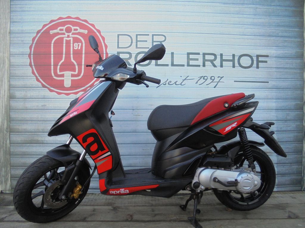 Aprilia SR Motard 50 2T