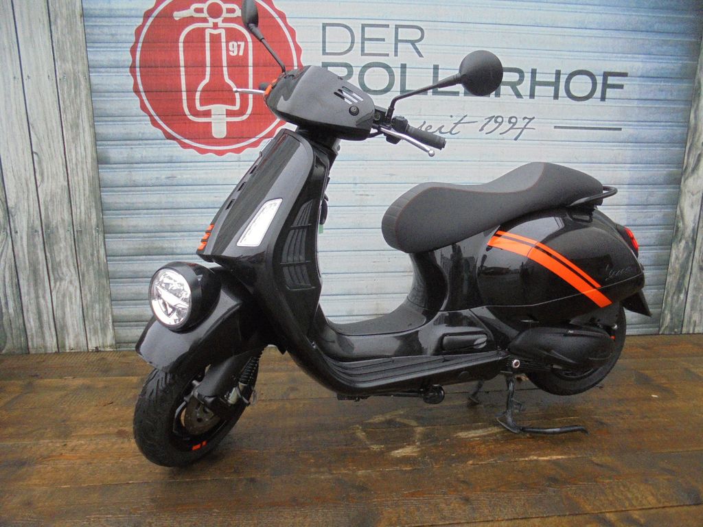 Vespa GTV 300 black E5