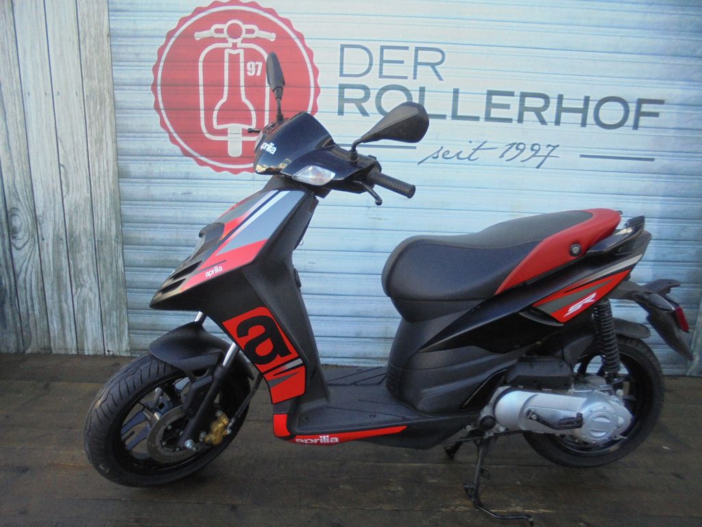 Aprilia SR Motard 50 2T Mofa 25 oder 45 Km/h