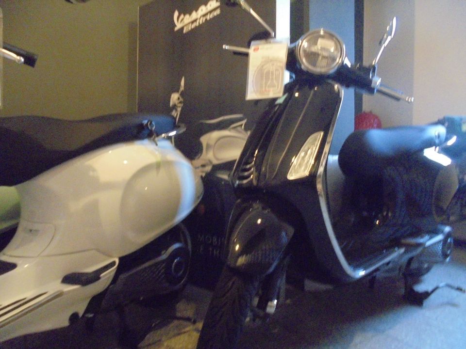 Vespa Primavera Elettrica 45