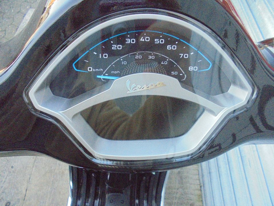 Vespa Primavera Elettrica 45