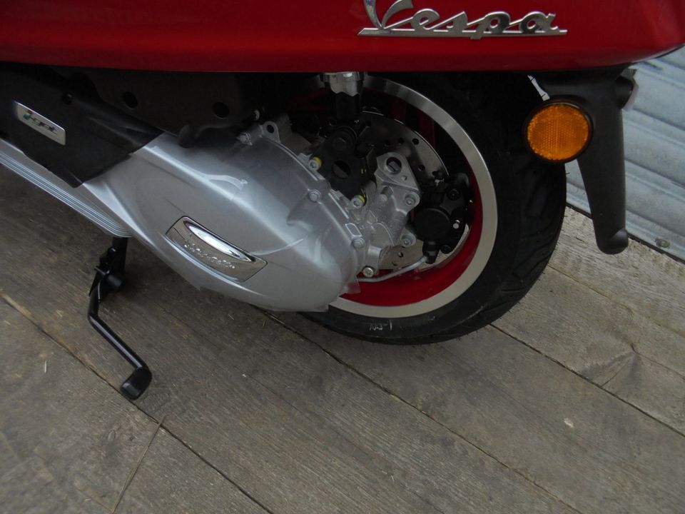 Vespa Primavera 125 RST ABS E5+ FL RED
