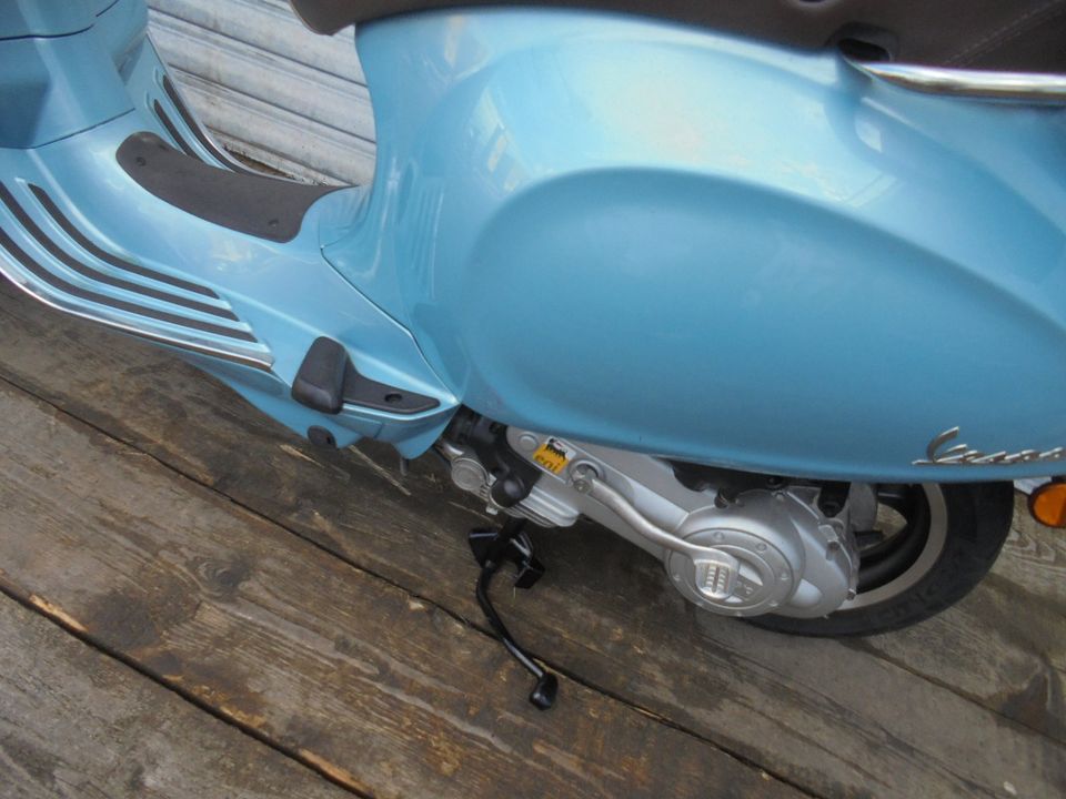 Vespa Primavera 50 4 Takt 70 Jahre Sondermodel NR 449