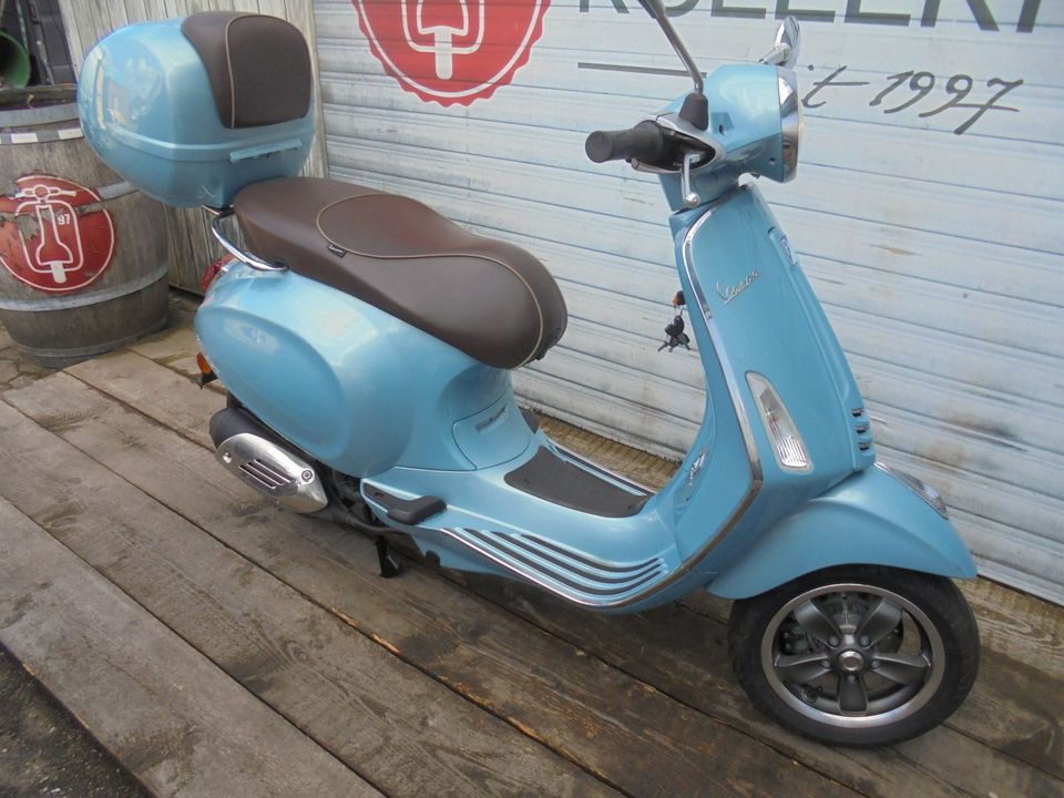 Vespa Primavera 50 4 Takt 70 Jahre Sondermodel NR 449
