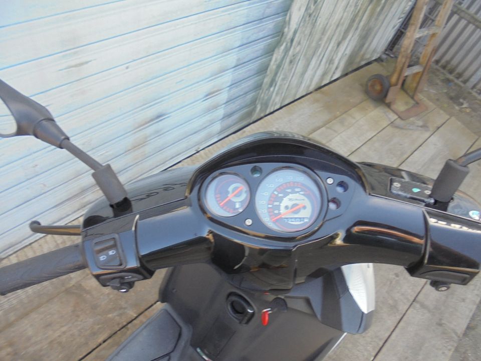 Piaggio New TPH 50 2 Takt NR 151