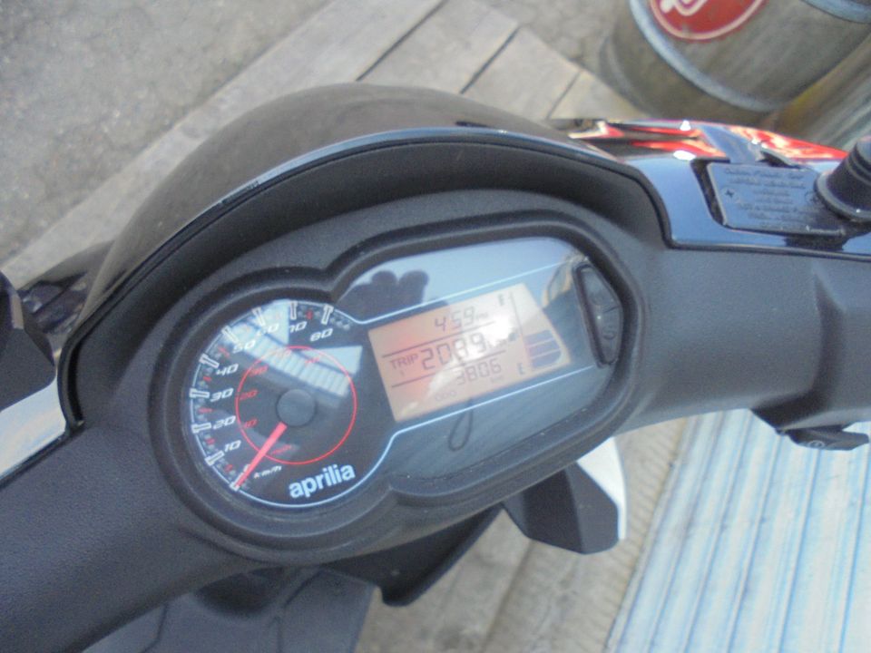 Aprilia SR 50 Motard 2 Takt NR 67
