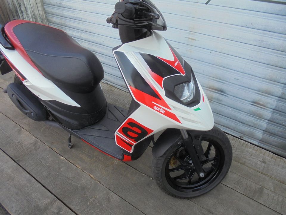 Aprilia SR 50 Motard 2 Takt NR 67