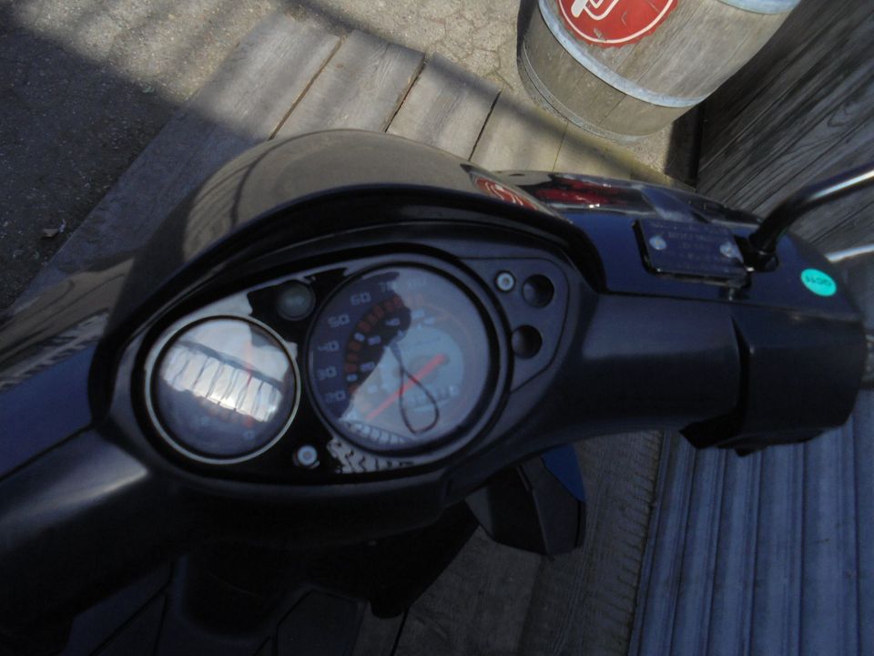 Piaggio New TPH 50 2 Takt NR 125