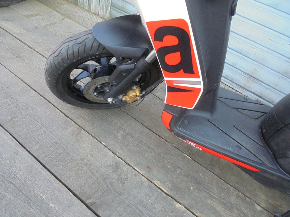 Aprilia SR 50 Motard 2 Takt NR 67