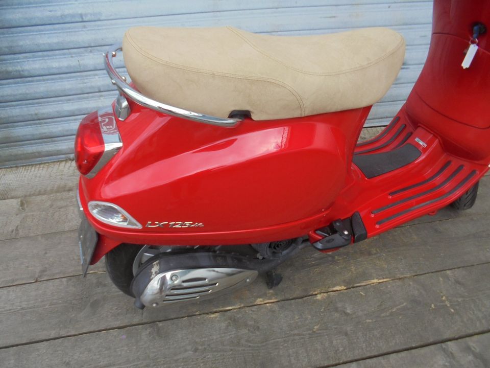 Vespa LX 125 IE 4 Takt NR 182